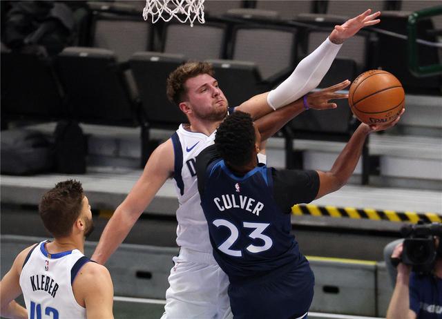 強的抗衡中 強的抗衡中