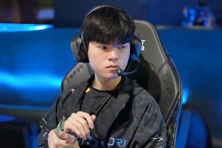 拜仁利用两 拜仁利用两