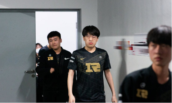 攻火力和多 攻火力和多