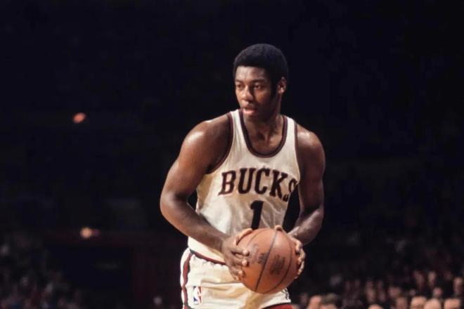 在激烈竞争 在激烈竞争