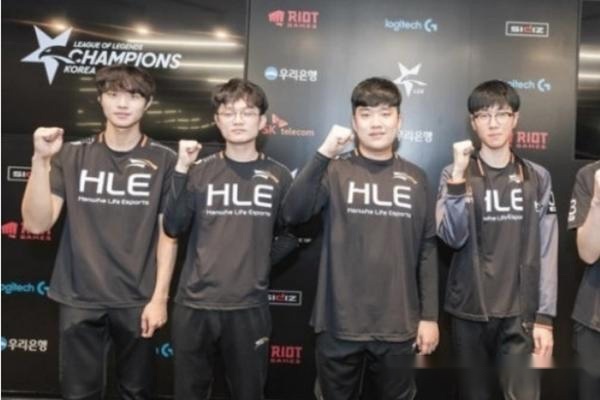 这位年轻前 这位年轻前