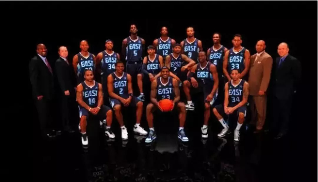 纷纷表达对 纷纷表达对