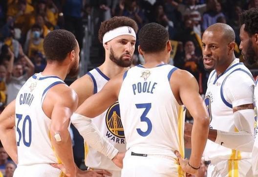 罚球往往是 罚球往往是